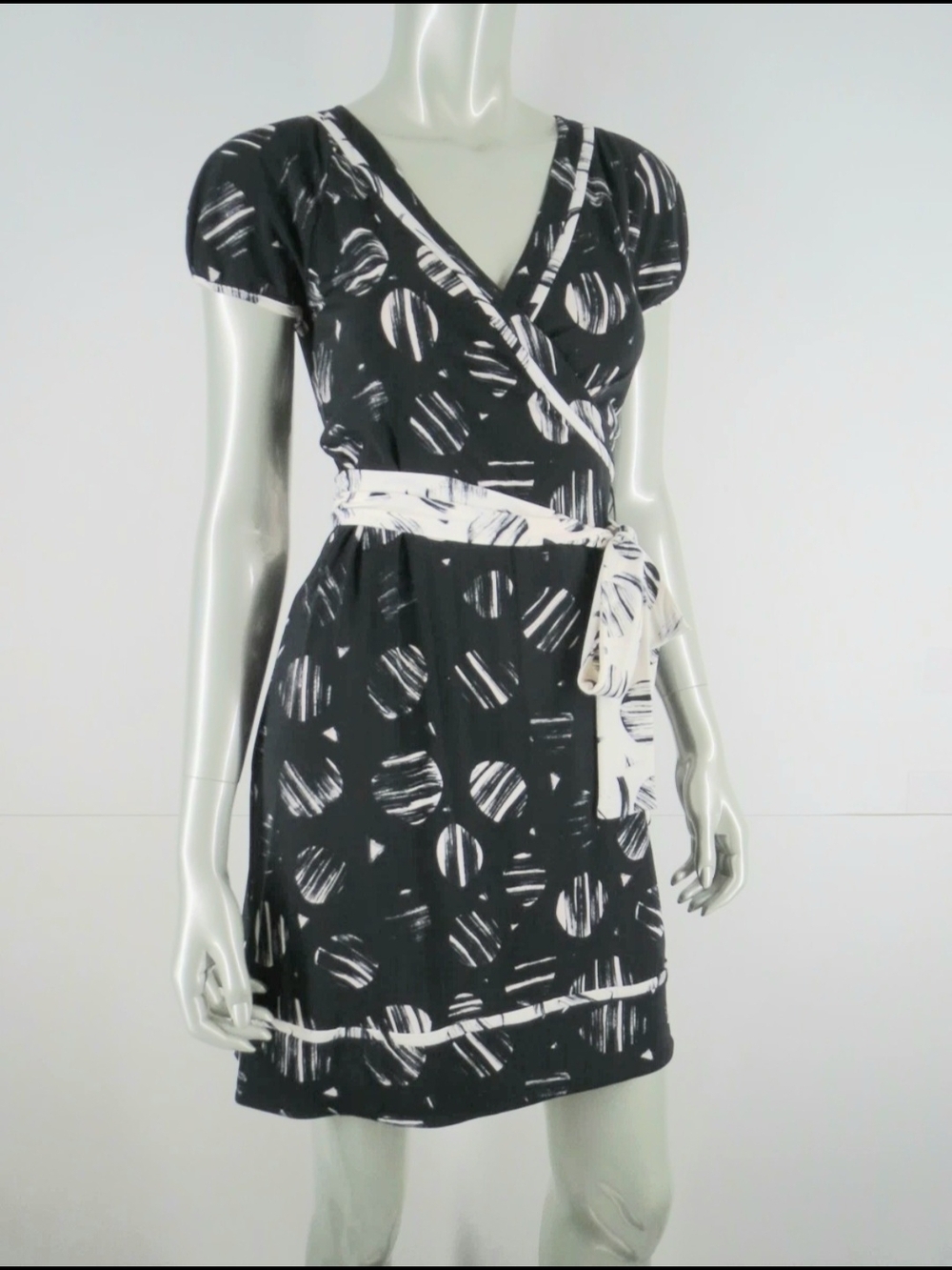 BCBGMaxAzria Black & White Belted Faux Wrap Dress Womens Medium